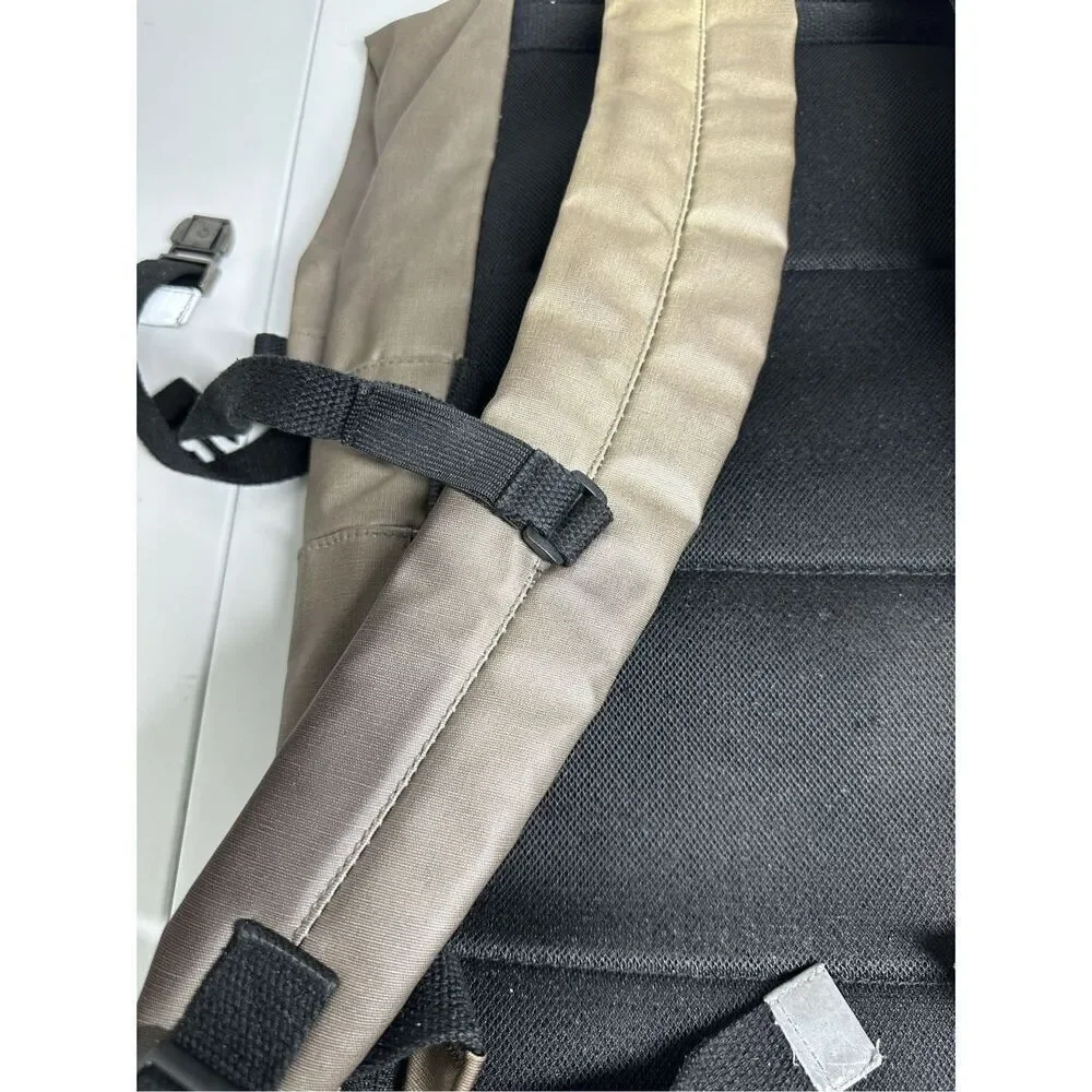 Levi's Men's Valencia Roll Top Backpack Men's Roll Top Backpack Tan Black *Notes